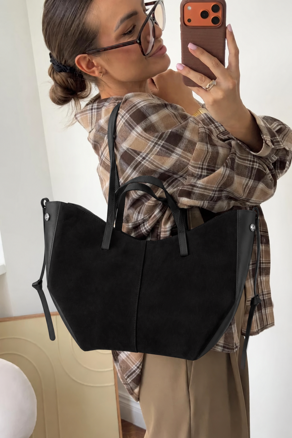 Naturaalnahast käekott Poli Suede